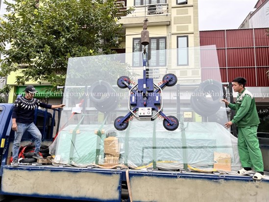 Máy Nâng Kính 500kg: Bí Kíp Xử Lý Nhanh - Gọn